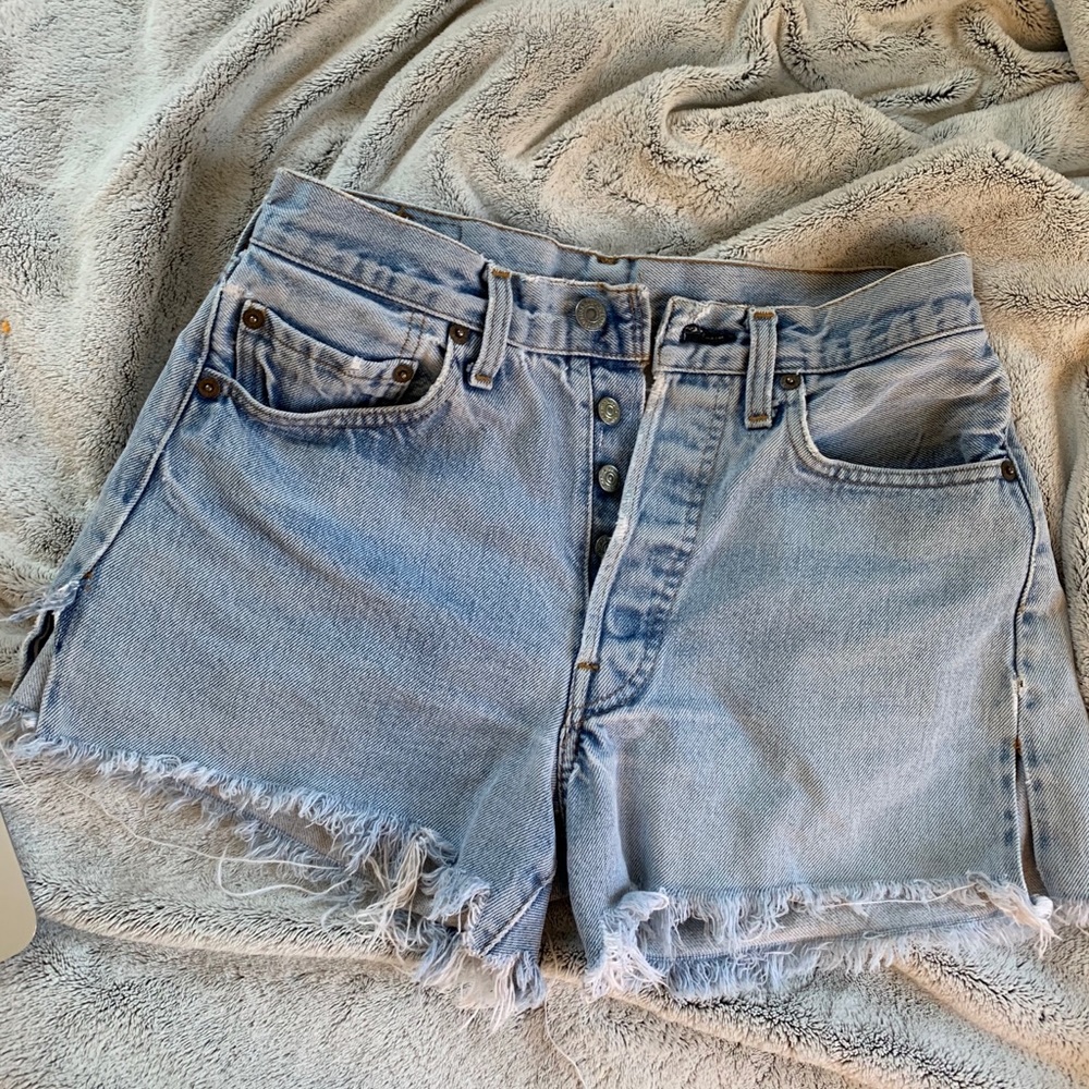 Levi high rise shorts